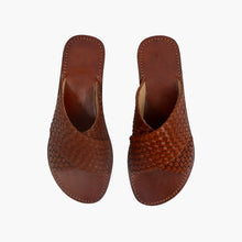 Charger l'image dans la galerie, Handmade Brown Textured Leather Sandals for Women