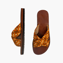 Charger l'image dans la galerie, Moroccan Suede Crossed Woven Leather Sandals With Basketweave Design