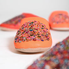 Charger l'image dans la galerie, Babouche décorée pour femme - Confort élégant