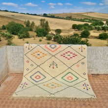Charger l'image dans la galerie, Tapis berbère marocain en laine fait main - Jardin d'émeraude