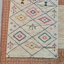 Charger l'image dans la galerie, Tapis berbère marocain en laine fait main - Jardin d'émeraude