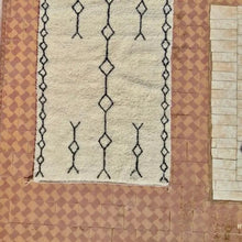 Load image into Gallery viewer, Berber Wool Rug “Épure des Montagnes”