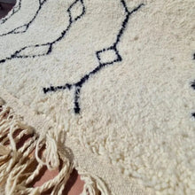 Load image into Gallery viewer, Berber Wool Rug “Épure des Montagnes”