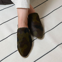 Load image into Gallery viewer, Handmade Suede Leather Belgha with Pony Skin