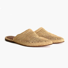 Load image into Gallery viewer, Handcrafted Women's Natural Raffia Woven slippers