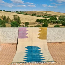 Charger l'image dans la galerie, Tapis berbère marocain en laine fait main - Zigzag de couleurs