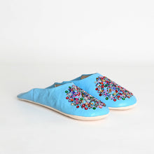 Charger l'image dans la galerie, Babouches Marocaines Plates Faites à la Main pour Femme – Chaussons en Cuir Perlés à Bout Rond
