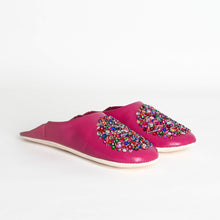 Charger l'image dans la galerie, Babouches Marocaines Plates Faites à la Main pour Femme – Chaussons en Cuir Perlés à Bout Rond