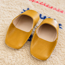 Carica l'immagine nel visualizzatore di Gallery, Women's Moroccan Leather Babouche Slippers