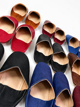 Charger l'image dans la galerie, Moroccan Leather Babouche Slippers for Women, Sheepskin Leather Mules, Naturally Tanned Leather Babouche - 6 Colors