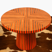 Charger l'image dans la galerie, moroccan_wood_table