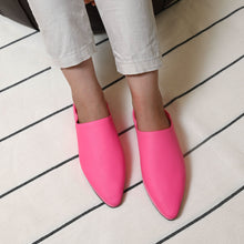 Load image into Gallery viewer, Metallic Leather Moroccan Belgha with Pointed Toe