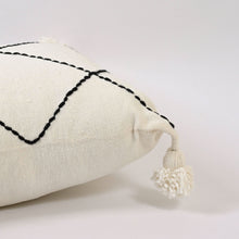 Load image into Gallery viewer, Beni ourain berber Pillow - Handmade Embroidered Moroccan