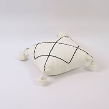 Load image into Gallery viewer, Beni ourain berber Pillow - Handmade Embroidered Moroccan