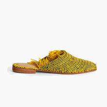 Charger l&#39;image dans la galerie, Chaussons mules en raphia jaune et noir fabriqués à la main 
