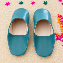 Carica l'immagine nel visualizzatore di Gallery, Women's Moroccan Leather Babouche Slippers
