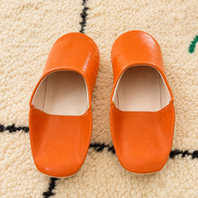 Carica l'immagine nel visualizzatore di Gallery, Women's Moroccan Leather Babouche Slippers
