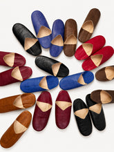 Charger l'image dans la galerie, Moroccan Leather Babouche Slippers for Women, Sheepskin Leather Mules, Naturally Tanned Leather Babouche - 6 Colors
